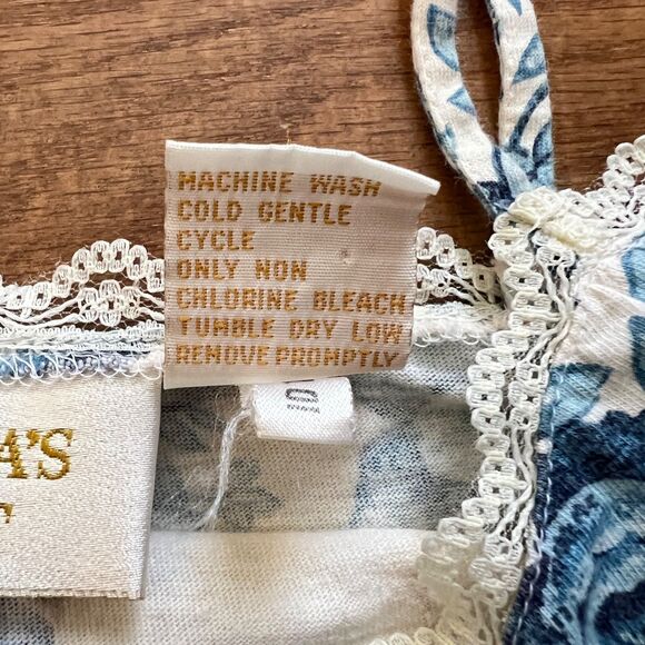 Vintage Victoria's Secret Sleep Tank Top Cami Size P Blue White Floral Lace - Picture 6 of 7
